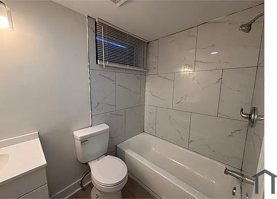 3 bed, $2,100 — Photo 4