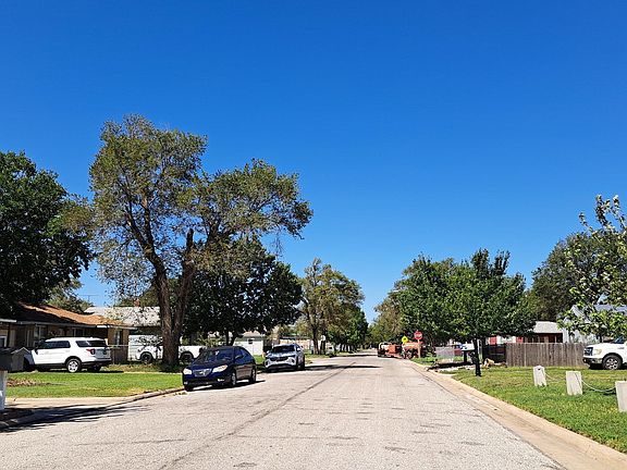 4th image of 1209 E 8th Ave