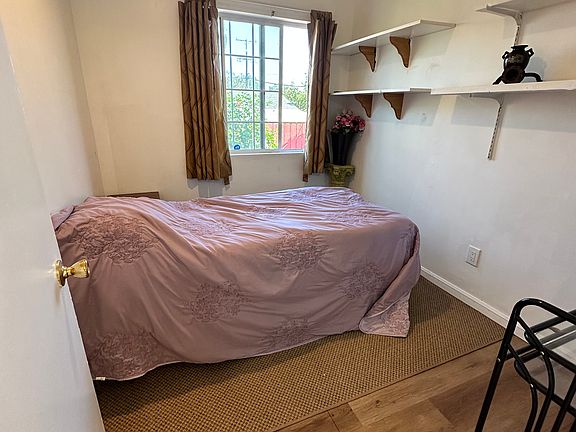 5th image of 20512 Berendo Ave