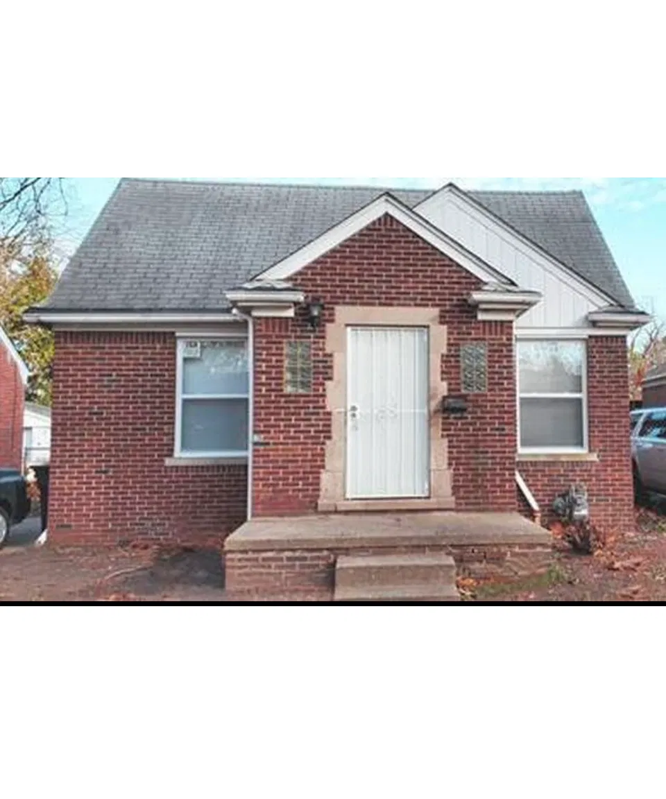 3 bed, 1950 sqft, $1,200 — Photo 1