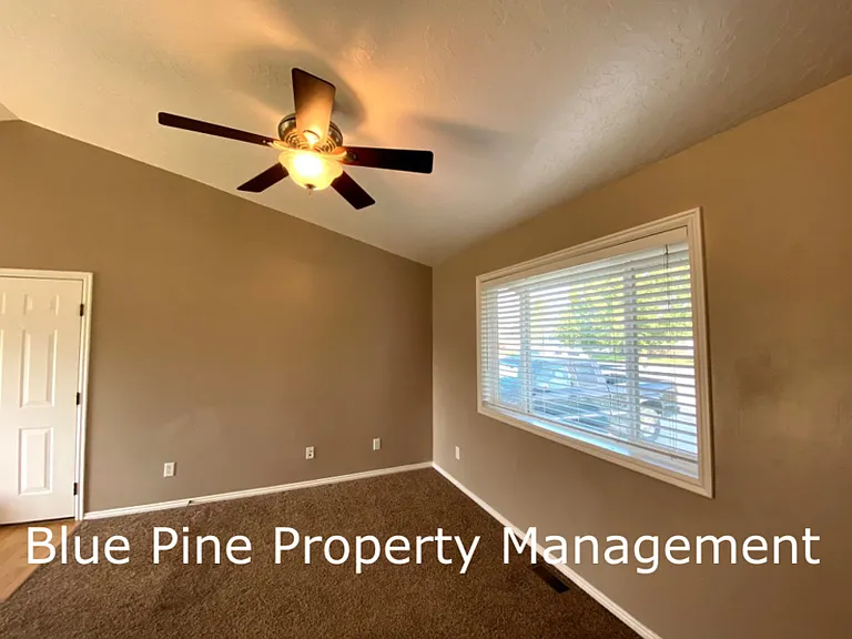 3904 E Lorna Ave — Photo 4