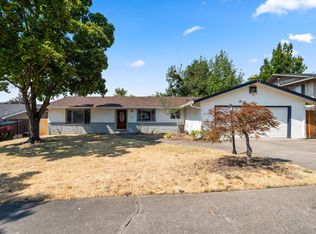 2041 Hybiscus St, Medford, OR 97504