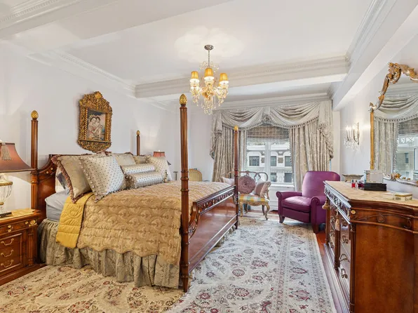 975 Park Avenue image 9 of 14