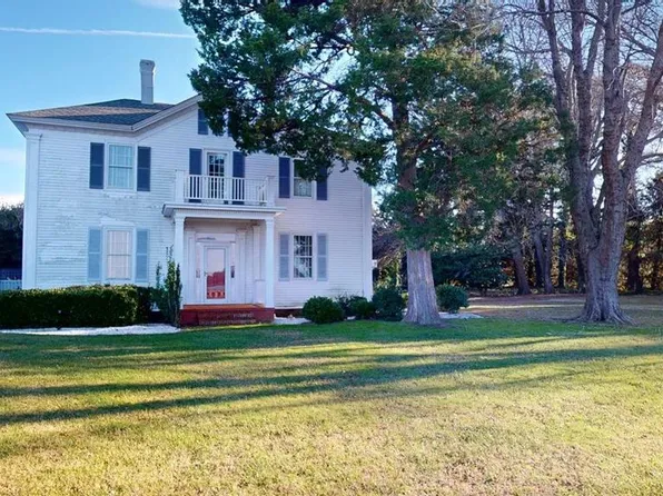 17541 Plantation Rd, Onancock, VA 23417