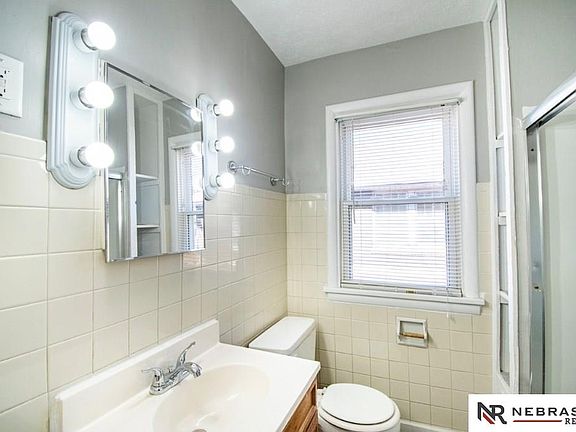 5th image of 627 N 41st St