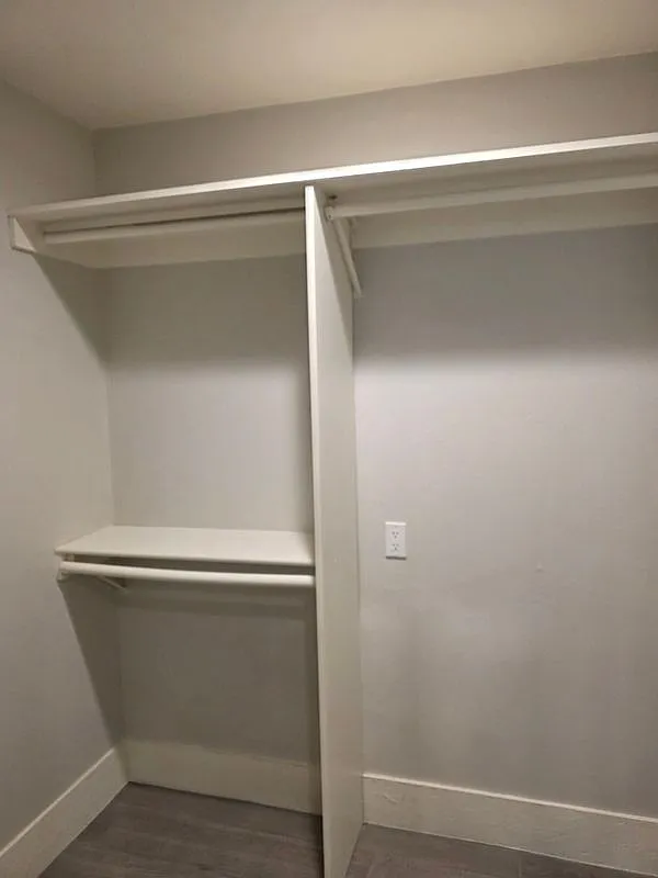 1 bed, 1.0 bath, 691 sqft, $2,200 — Photo 2