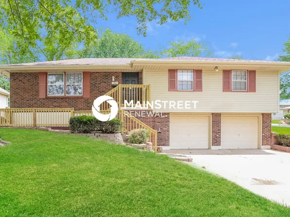 701 N Redwood Dr, Independence, MO 64056