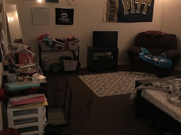 Large Bedroom 1 (overlooking river)