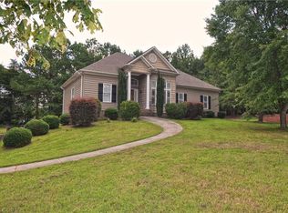 321 Chandler Dr, Lexington, NC 27295