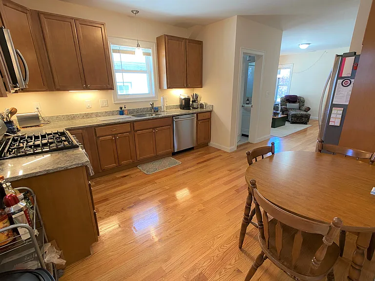 539 Main St #2 — Photo 5
