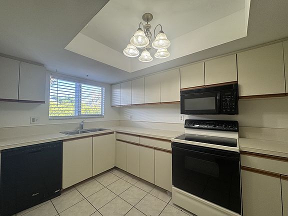 3rd image of 259 Fenwick Dr Unit 41