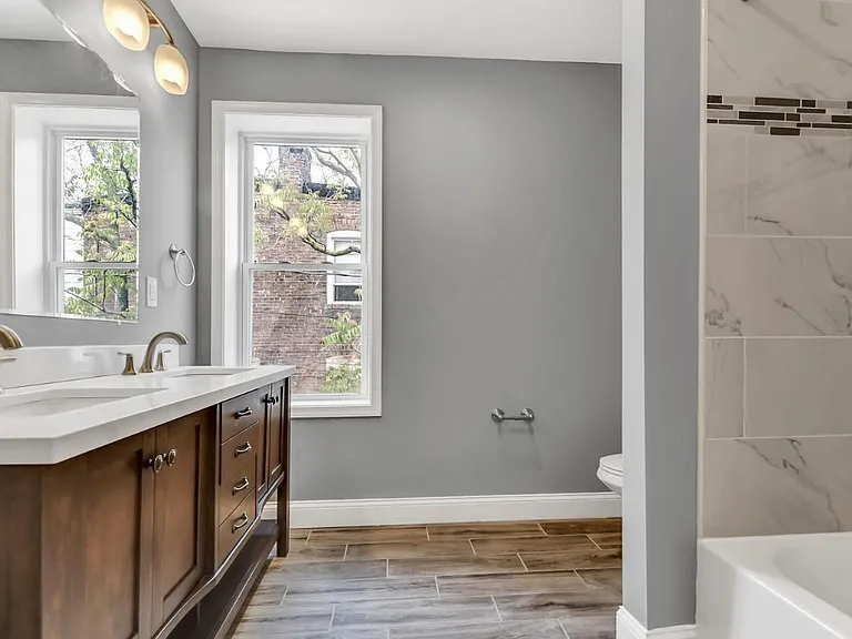 1428 E Federal St — Photo 10