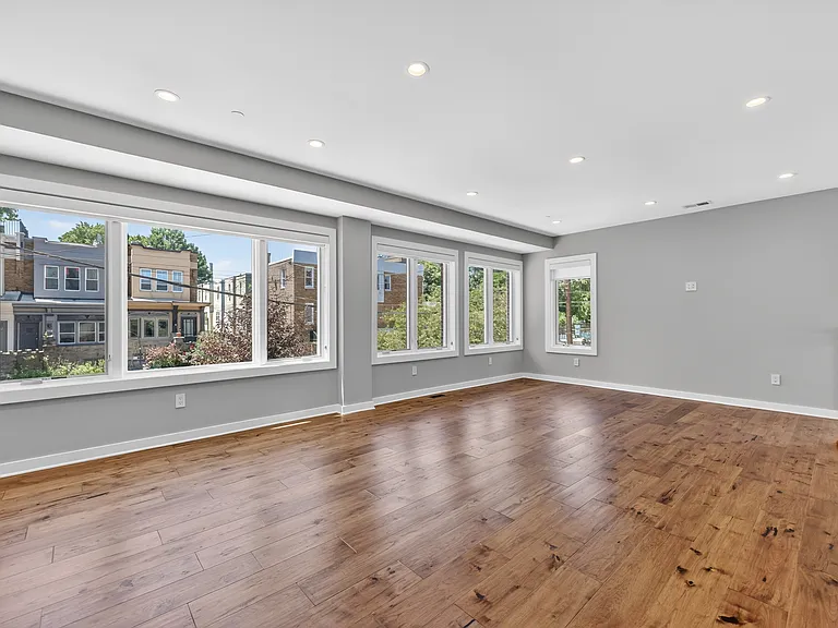 869 Corinthian Ave #1 — Photo 19