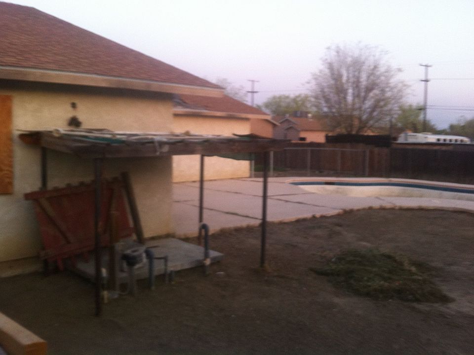 2nd image of 216 W San Joaquin St