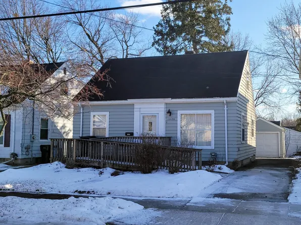 1325 Berten St, Lansing, MI 48910