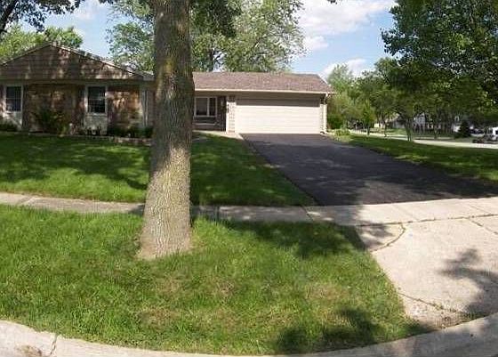 1st image of 33 Emerson Dr