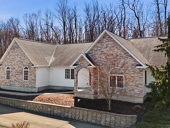 3rd image of 2339 McDevitt Rd