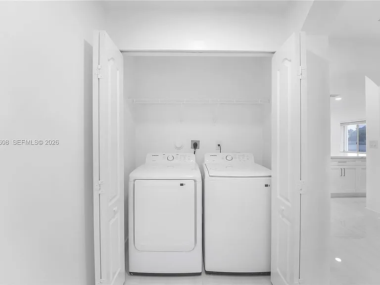2802 SW 128th Way — Photo 17