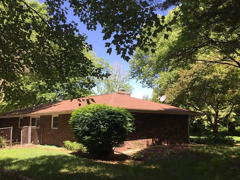 2208 Wyld Dr — Photo 26