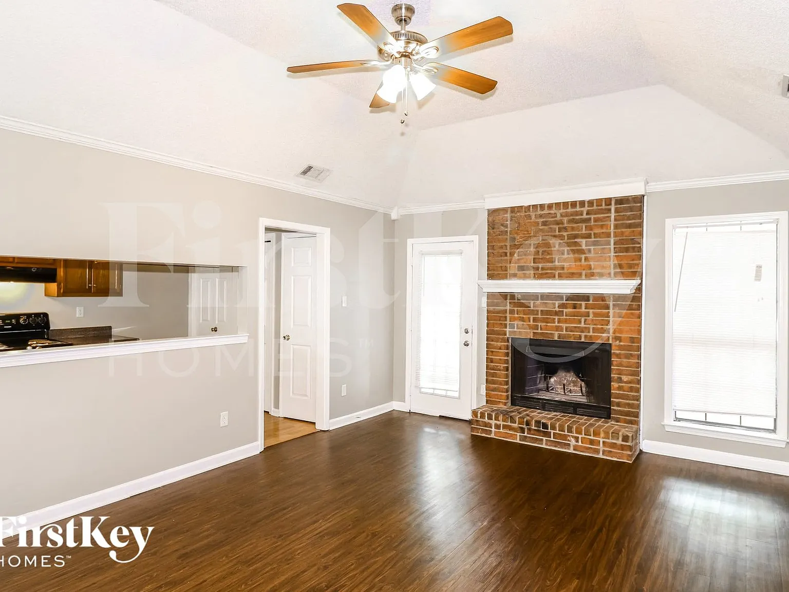 3 bed, 2.0 bath, 1512 sqft, $2,030 — Photo 4