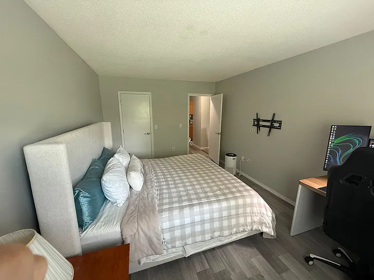 9 Strawberry Bank Rd #8 — Photo 4