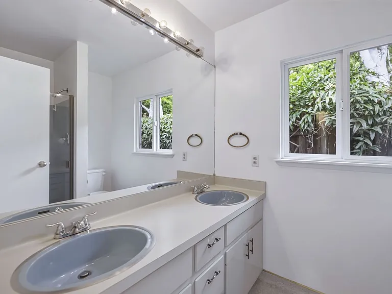 1537 Dana Ave — Photo 20