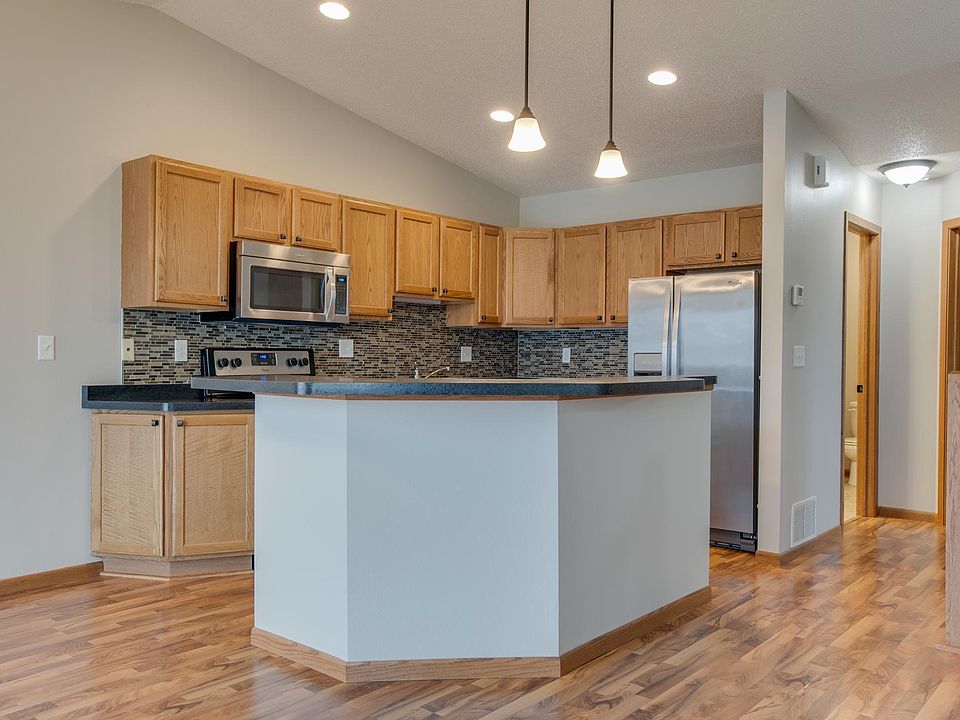 2524 7th Ct W, West Fargo, ND 58078 | Zillow