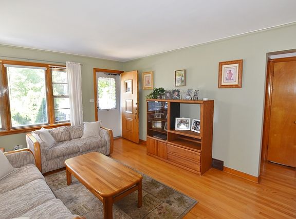4th image of 3437 N Ozark Ave