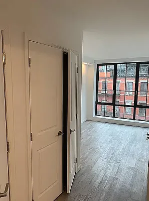 Rented by Avenues Real Estate | media 8