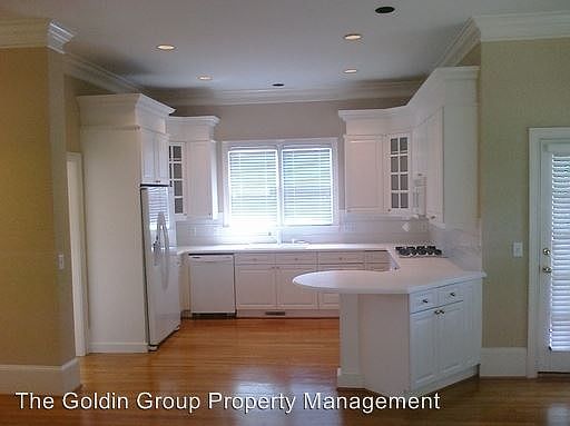 2nd image of 1008 Fairway Ests