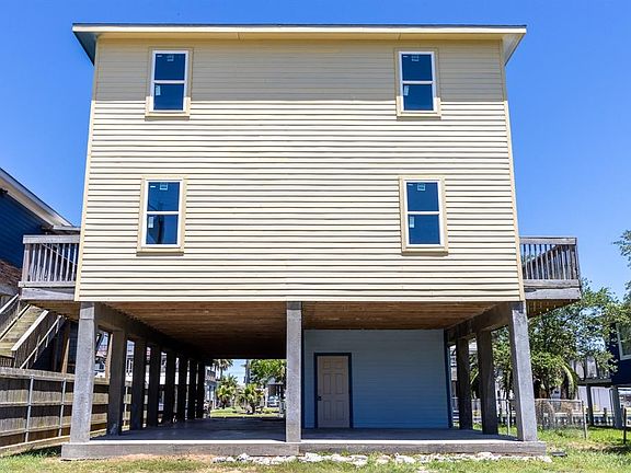 2nd image of 106 Bayou Vista Dr