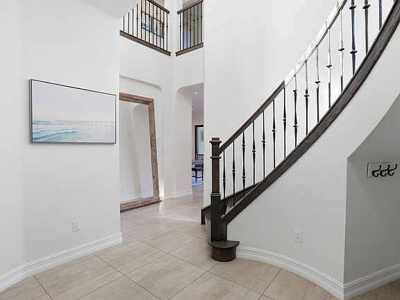 2nd image of 11585 Horizon Road