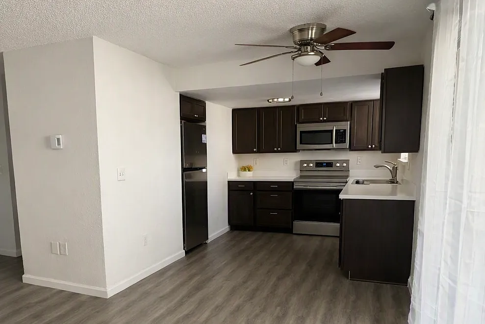 4006 S Lawrence St — Photo 1