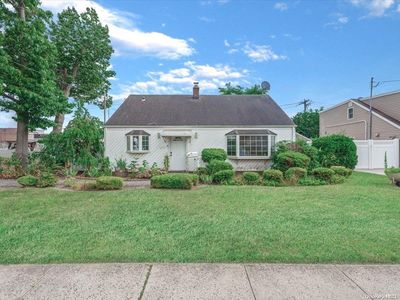 120 Beverly Avenue, Massapequa Park, NY, 11762