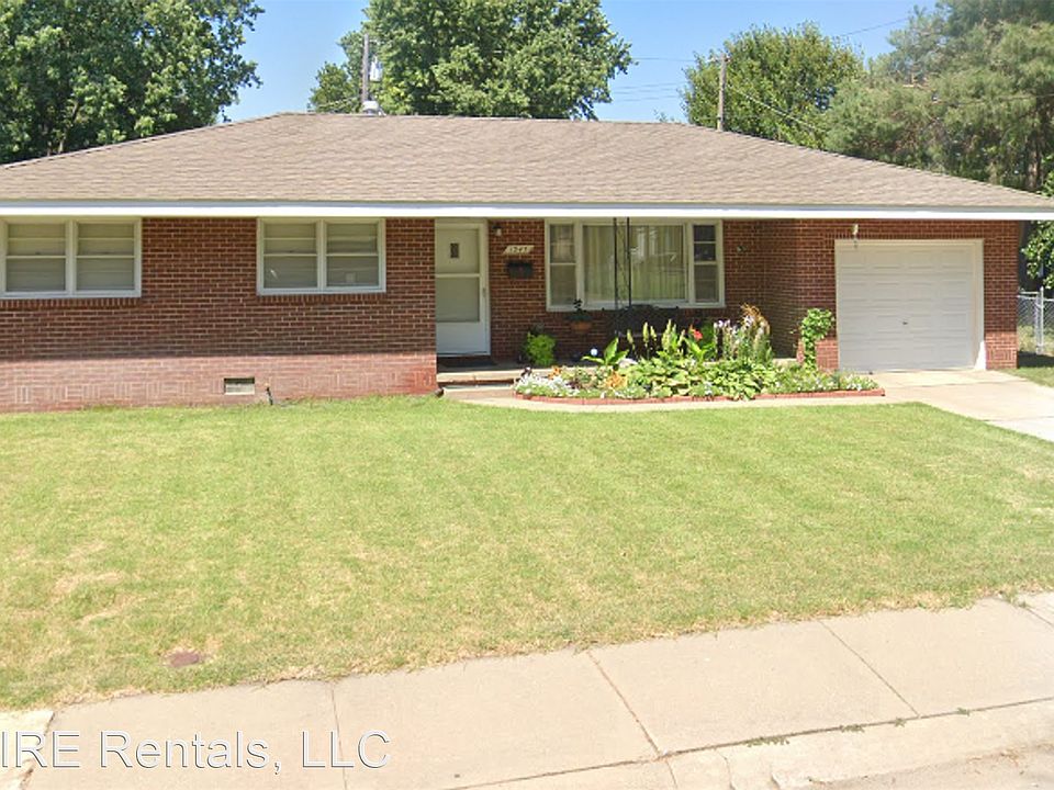 2nd image of 1345 Van Fleet Ln