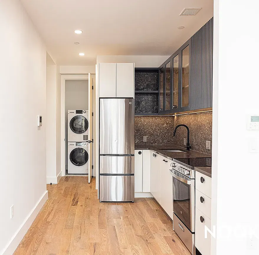 228 North 7th Street — Photo 2