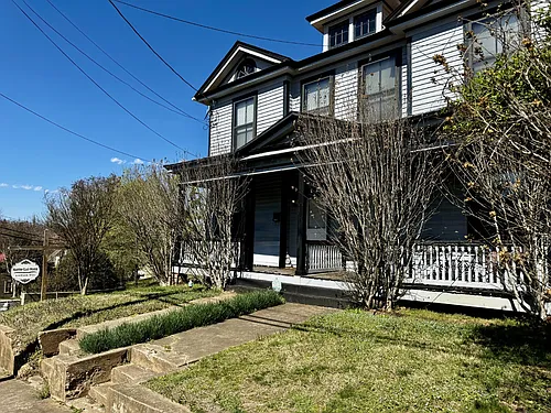 1316 Harrison St Photo 1