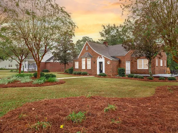 105 W Burch St, Hartford, AL 36344