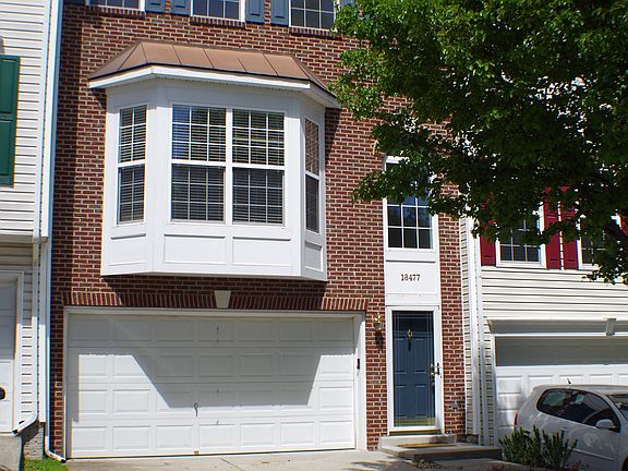 3rd image of 18477 Wide Meadow Sq