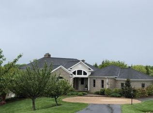 125 Montego Bay Dr, Moneta, VA 24121