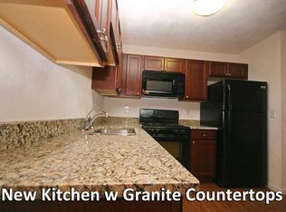 291 Douglas Ave APT 16, Mascoutah, IL 62258