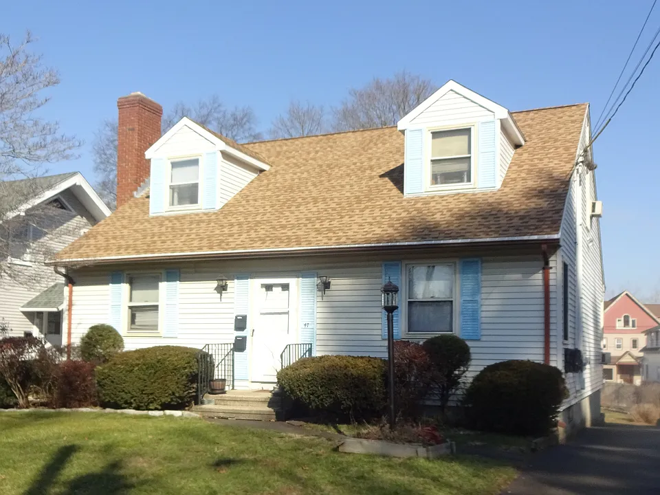47 Laurel St