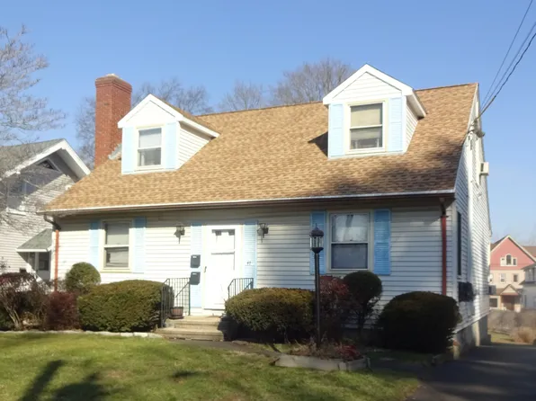 47 Laurel St, Branford, CT 06405