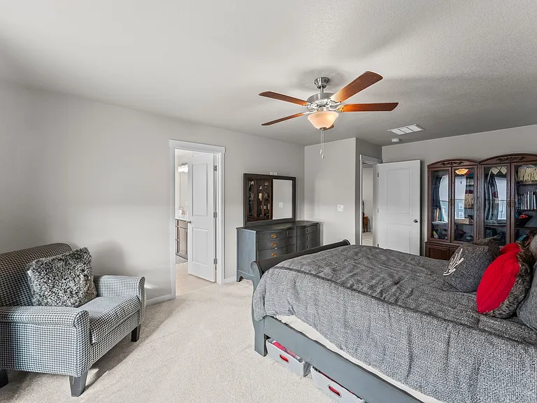 5204 Roundhouse Dr — Photo 38