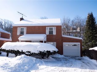 2511 McNeilly Rd, Pittsburgh, PA 15226