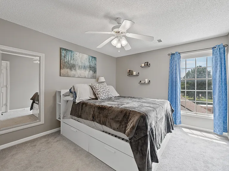 13006 Everett Ct — Photo 8