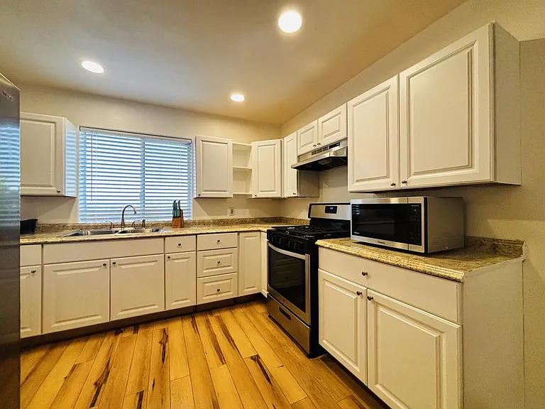 16875 Orangecrest Ct — Photo 10