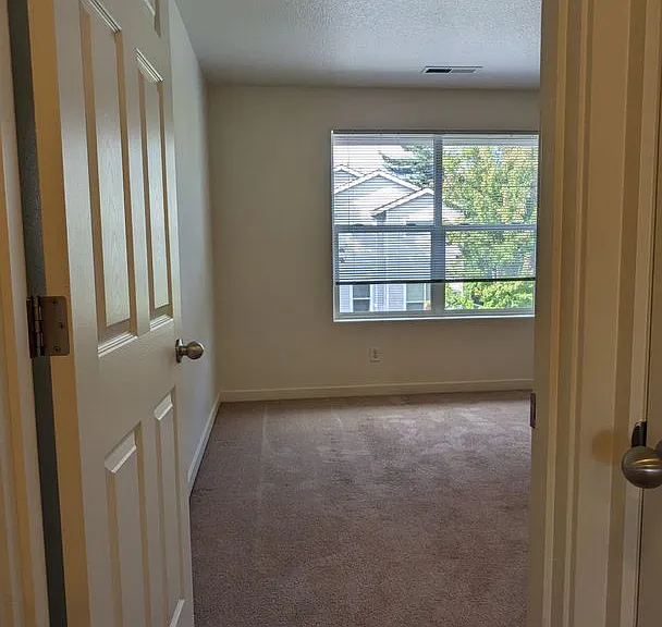 Halsey East Townhomes — Photo 306