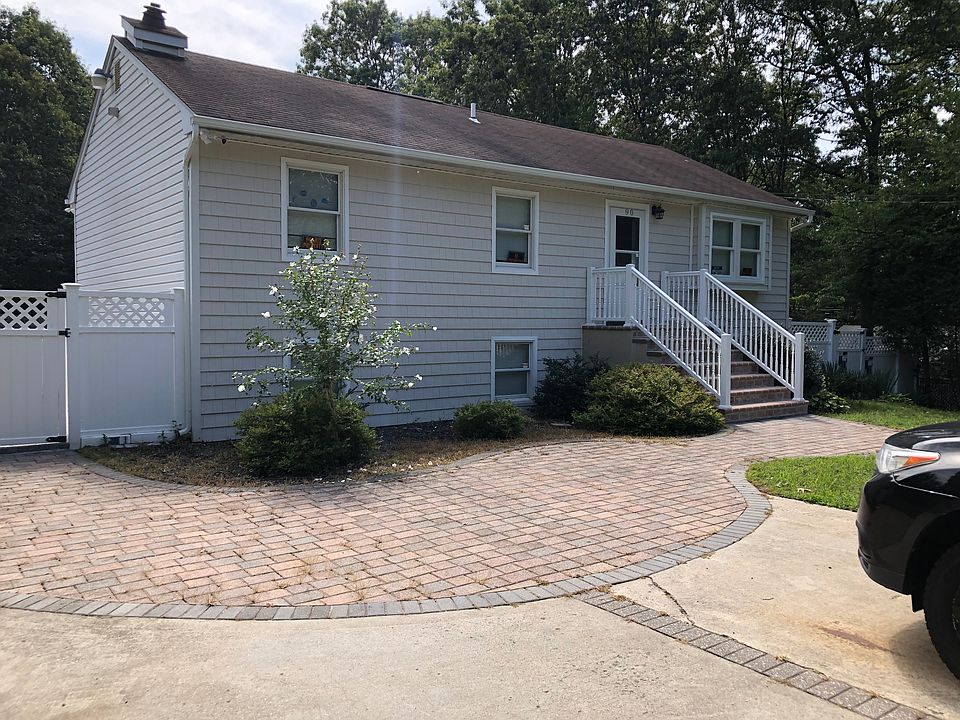 1st image of 90 Cedar Ln