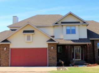 4921 10th Ave NW, Minot, ND 58703